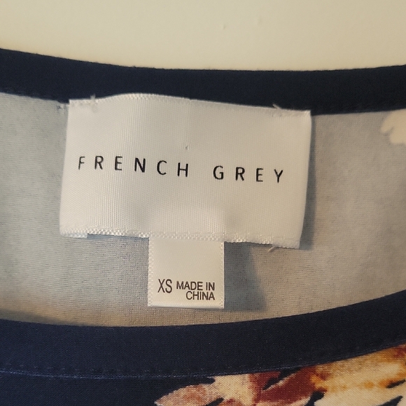 French Grey Navy Floral Top - Picture 2 of 4